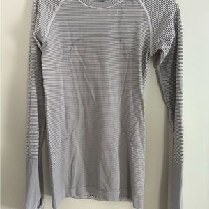 Lululemon athletica swiftly tech long sleeve size 4